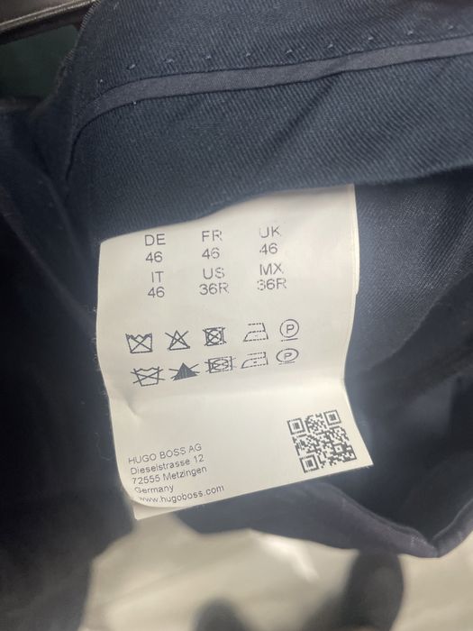 Стилен мъжки костюм Hugo Boss