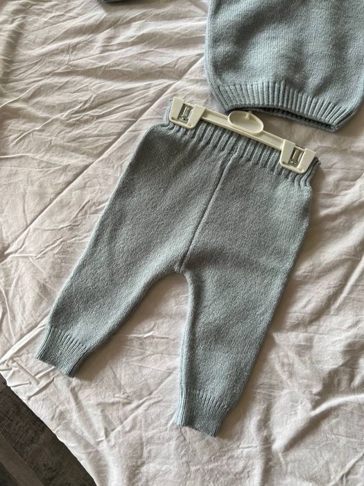 Продам новый теплый костюм для малыша