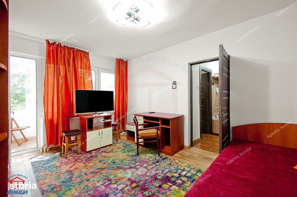 De vanzare apartament 2 camere Centru, etaj 3 — fotografia 1