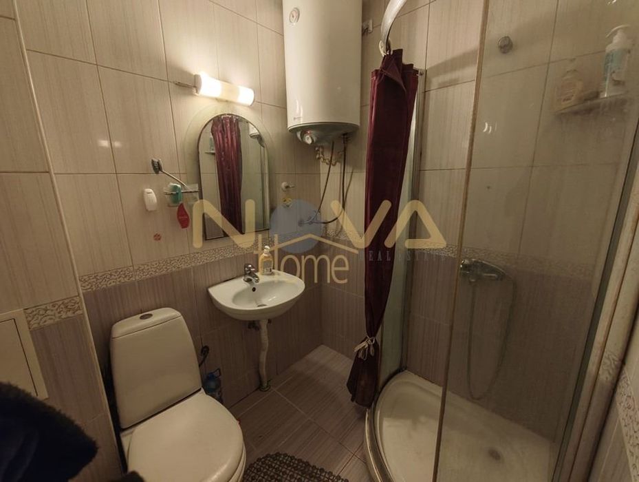 Продава се Двустаен апартамент в Варна, Левски - 88 кв.м за 1072 €/кв.м - Снимка #2