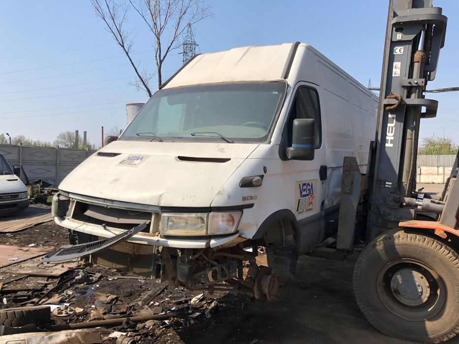 Iveco Daily 2300 cmc 2006 Dezmembrez/Dezmembram
