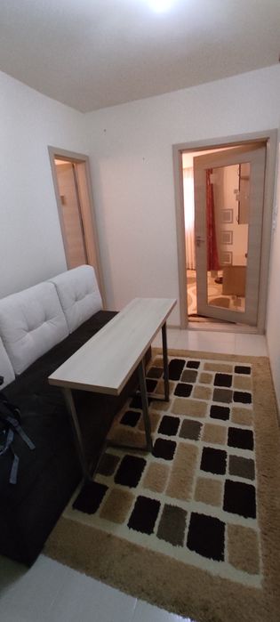 De închiriat apartament cu 1 camera 240 euro