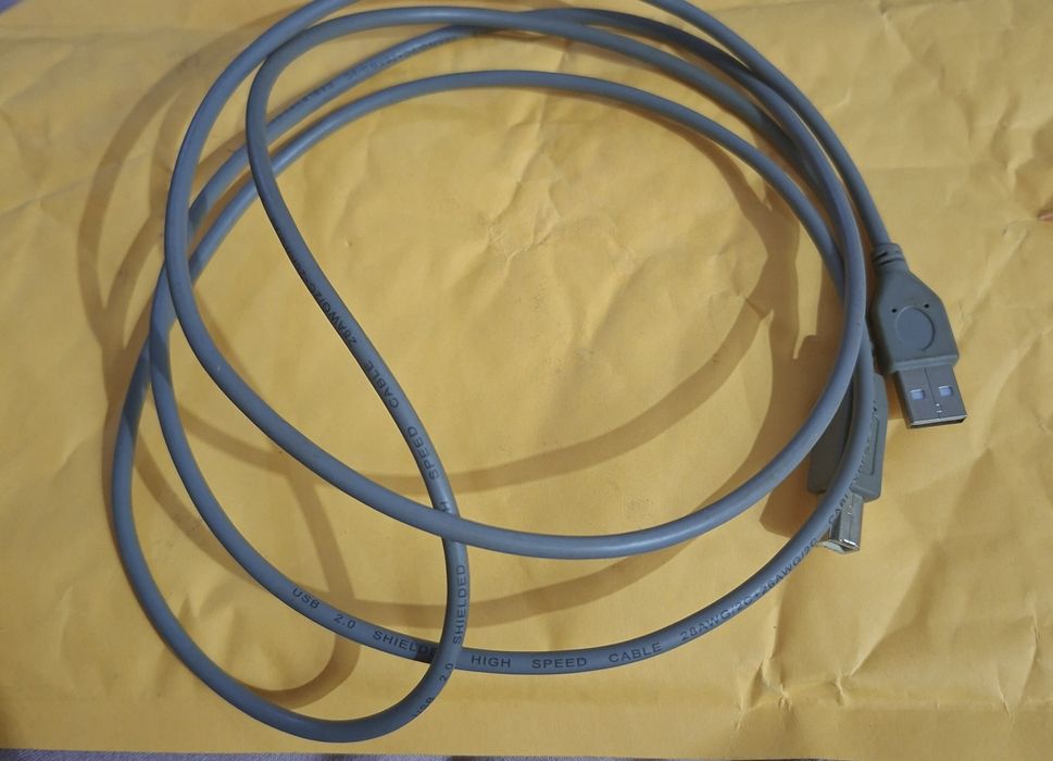 Cablu Date Instrument Orga Chitara si CD cu ritmuri romanesti hore