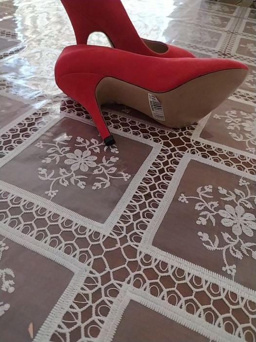 Tufli sotaman 38 razmer