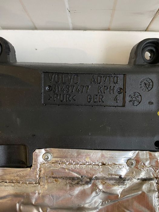 Burete izolatie compresor partea din spate VOLVO S90 V90 XC90 31437477