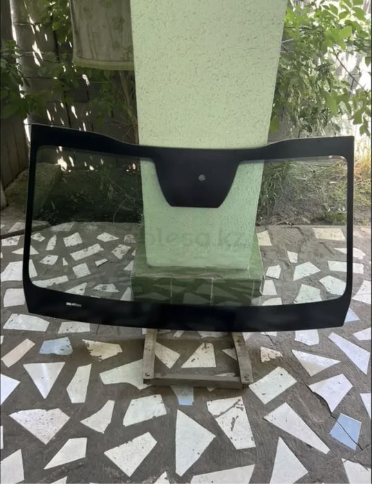 Лобовое стекло на KIA K5