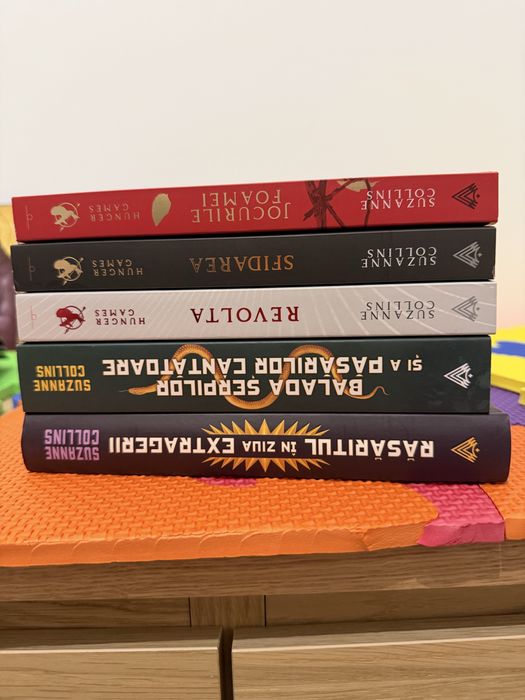 Seria Jocurile Foamei - Suzanne Collins