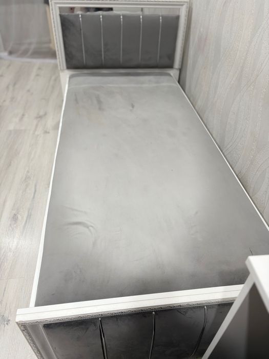 Продам односпальную кровать