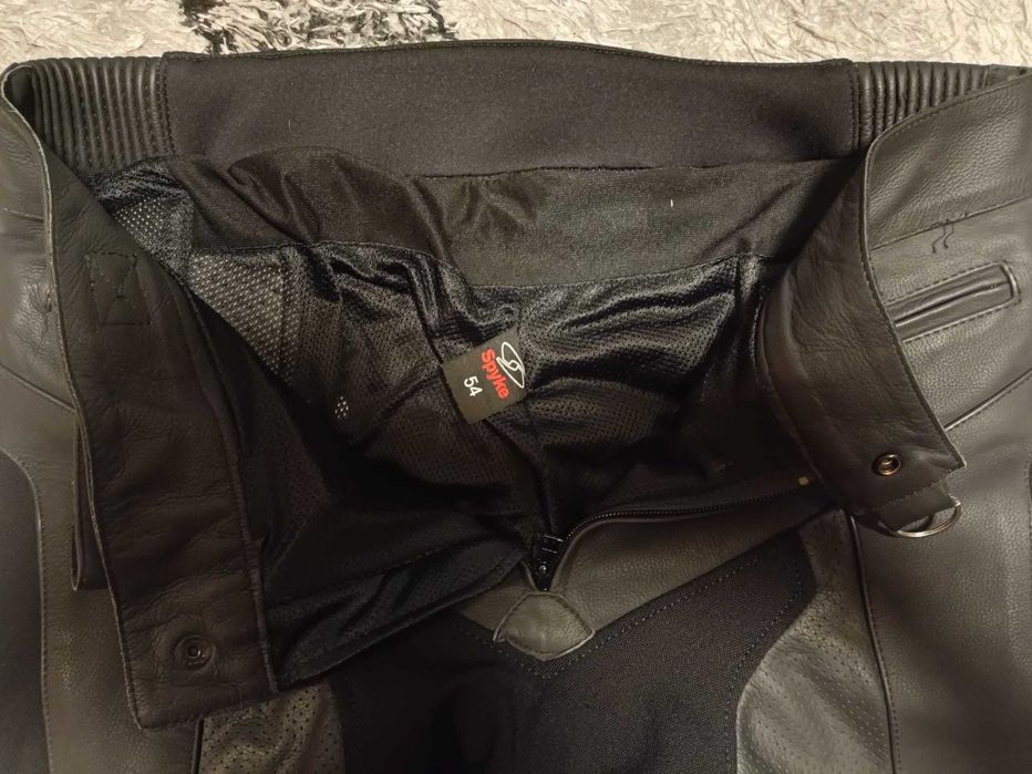 Vand pantaloni moto din piele Spyke - Marime 54