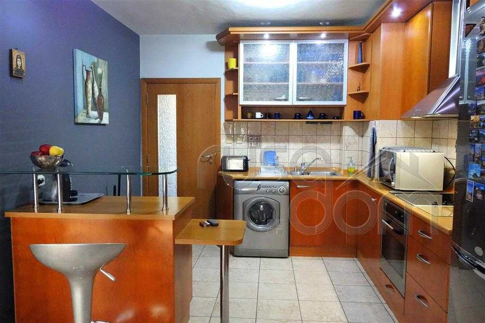 Продава се Тристаен апартамент в Русе, Алеи Възраждане - 98 кв.м за 2143 €/кв.м - Снимка #5