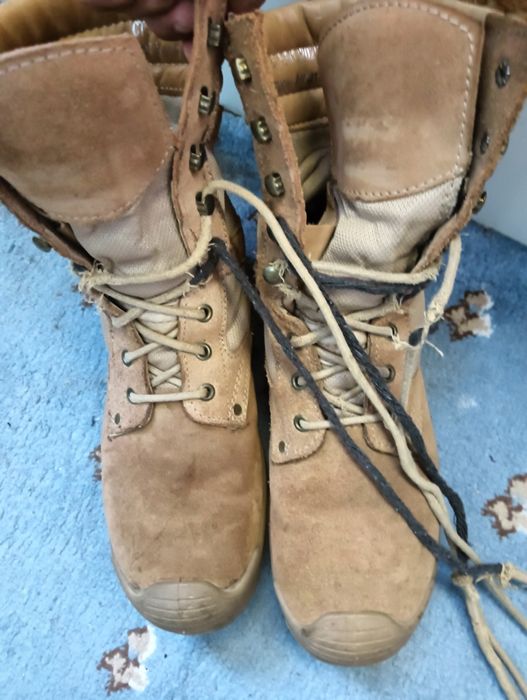 Продам берцы состояние хорошая не порванные ,шнурки только менять