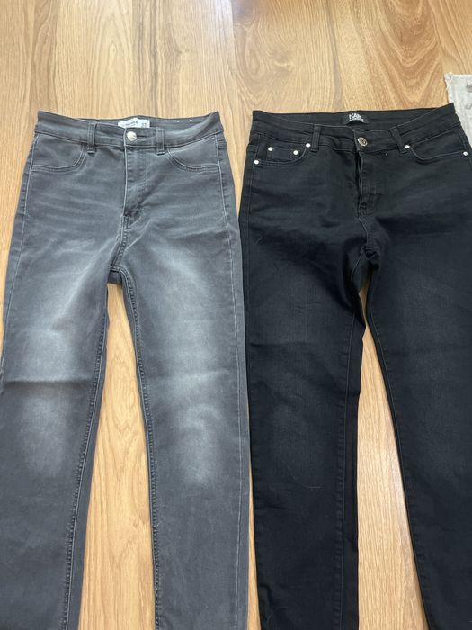 Два чифта чисто нови дънки