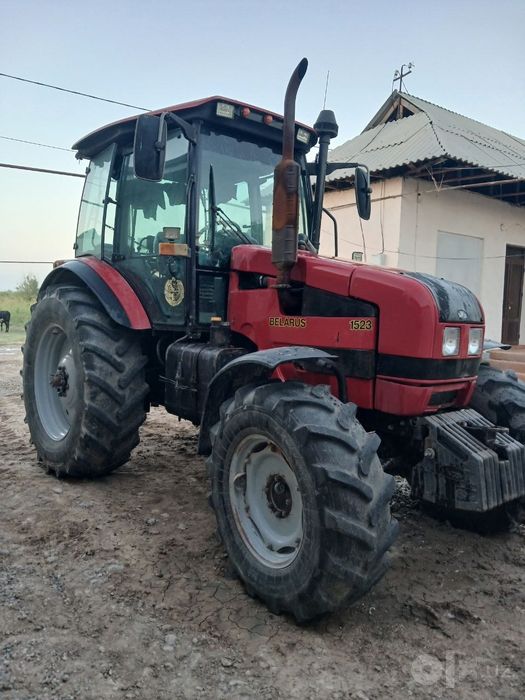 Belarus traktor Sirdaryo tumanida