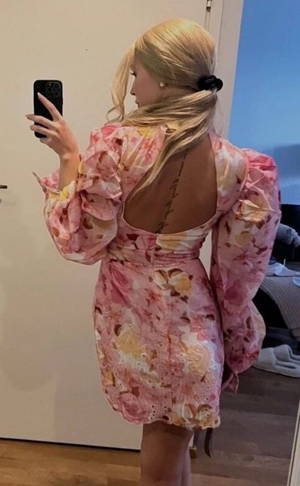 Розова елегантна рокля