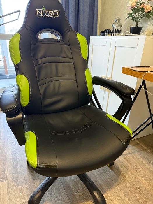 Игровое кресло срочно