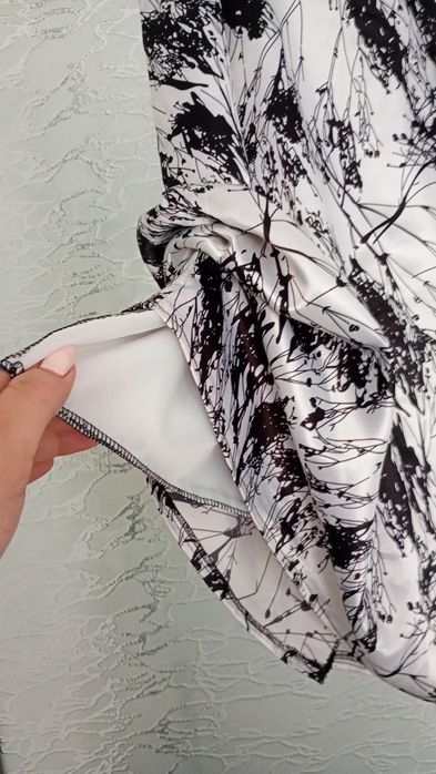 Fustă midi eleganta pentru vară, din satin subțire