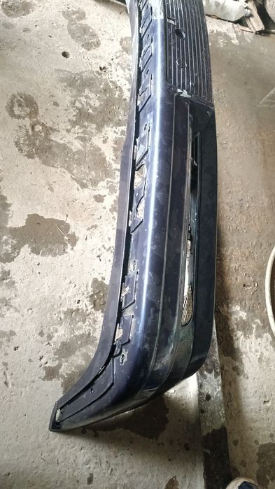 Бампер БМВ е32 передний