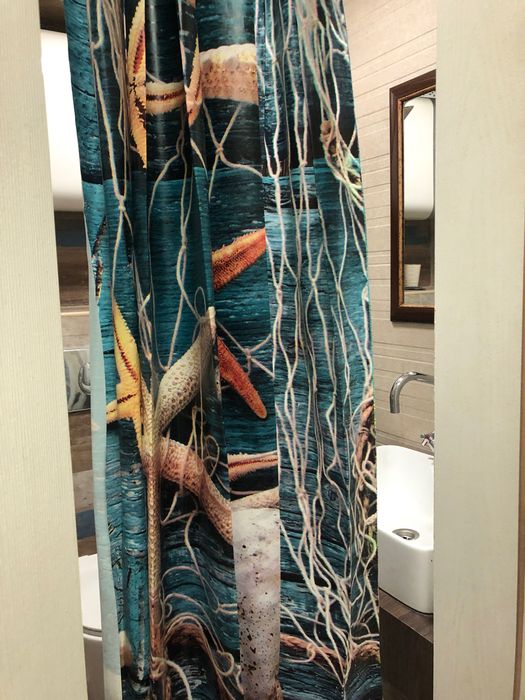 Студио Орхидея до МУ, ВВМУ и ИУ - Варна