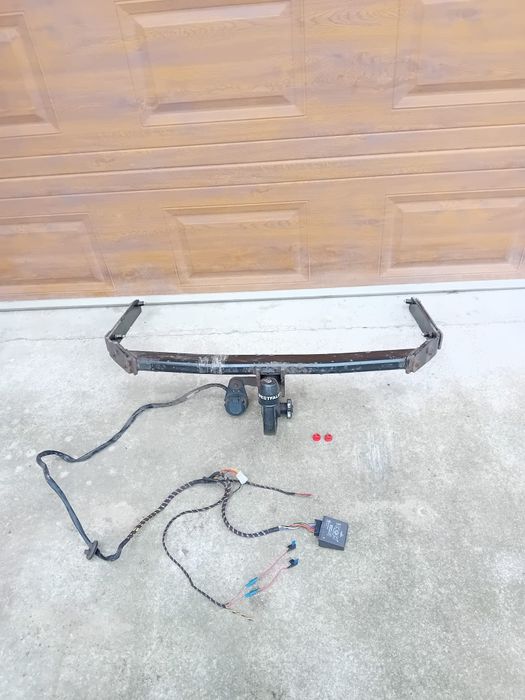 Carlig remorcare original ford focus 3 mk3 hatchback scurt  2011-2018