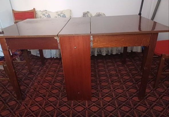 Мебель для дома. Стол большой