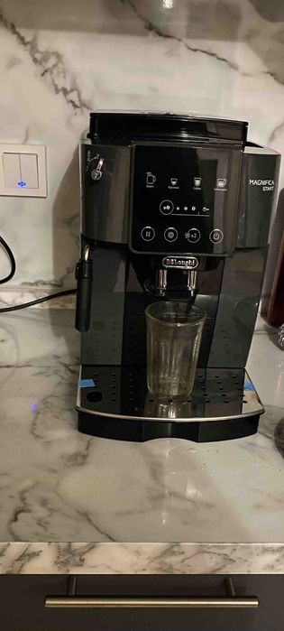 Кофемашина DeLonghi ECAM220.22.GB | Гарантия + Доставка