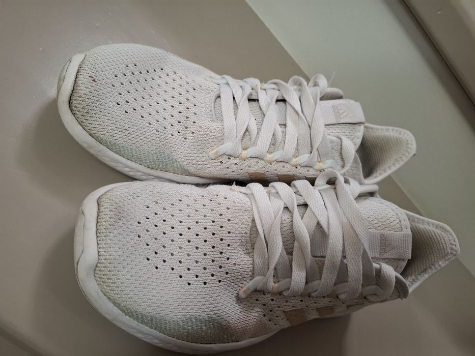 Adidas кроссовки 38 размера