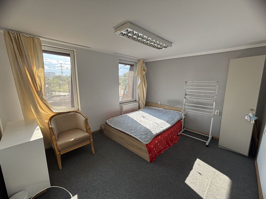 Inchiriez apartament