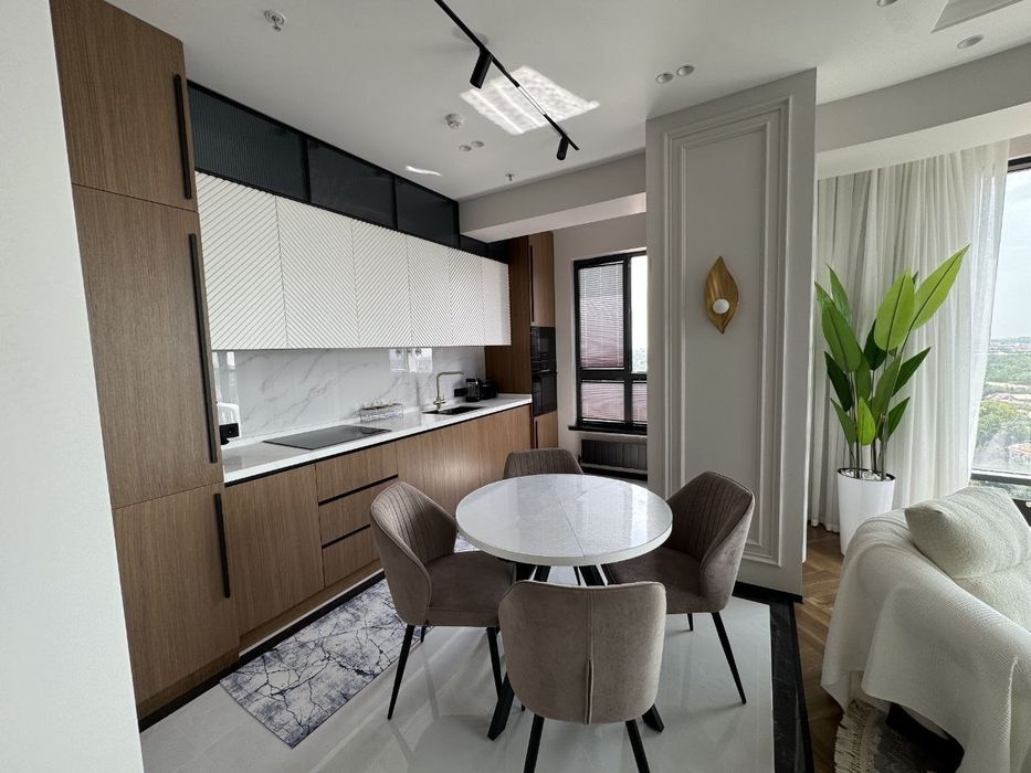 Аренда, Квартира 17-этаж Панорама Modera Towers 2-х комнатная