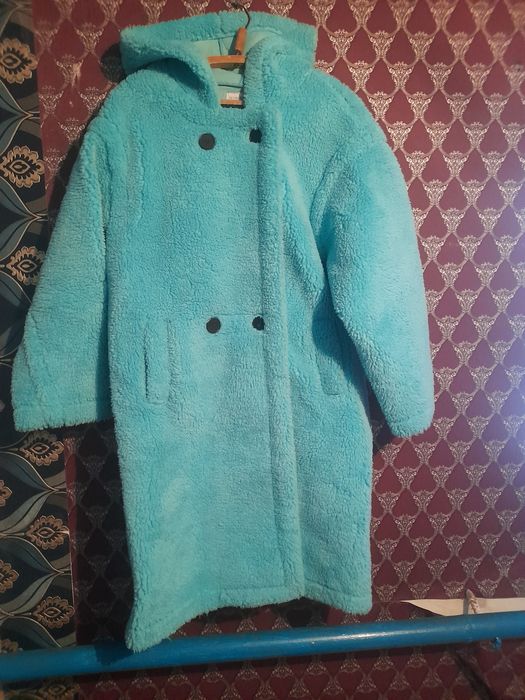 Продам женскую шубу