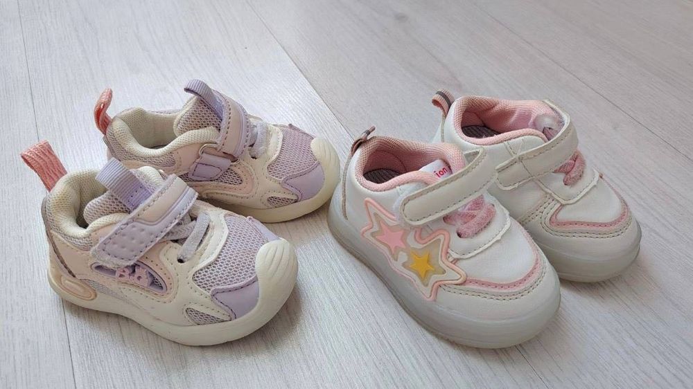 Детская обувь одежда