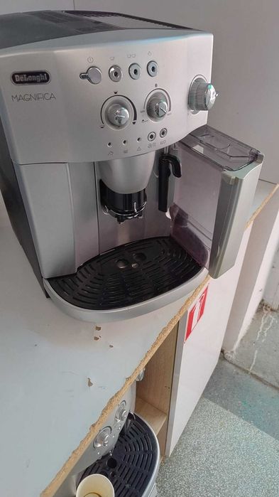 *ПРОМО* Иноксова Кафемашина-Кафе Автомат Delonghi 1450 W 15 бара Inox
