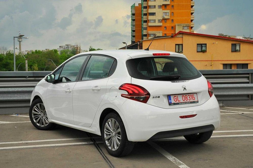 Peugeot 208,an fab 2018,1.5 diesel,bine intretinuta!