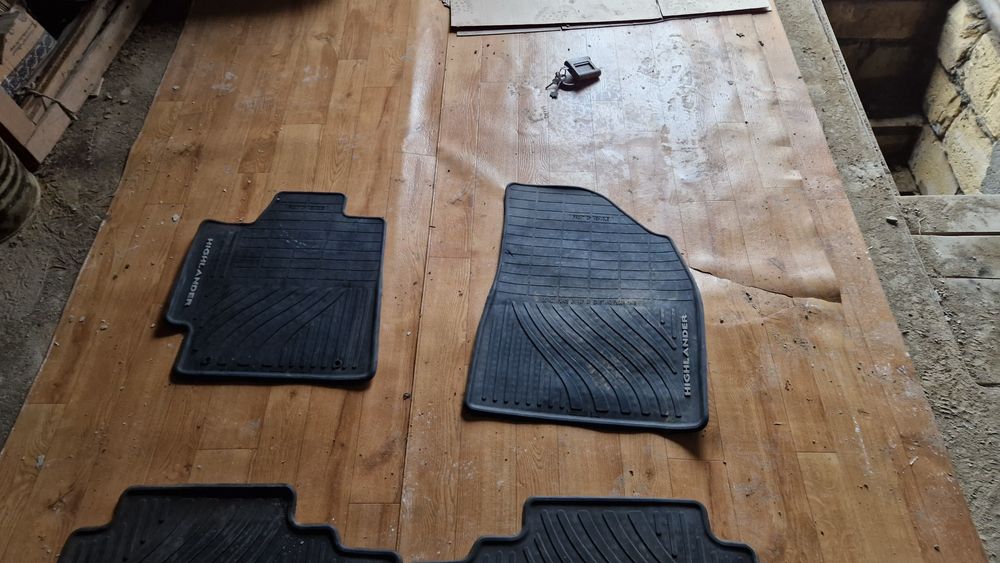 Полик тойота хайландер