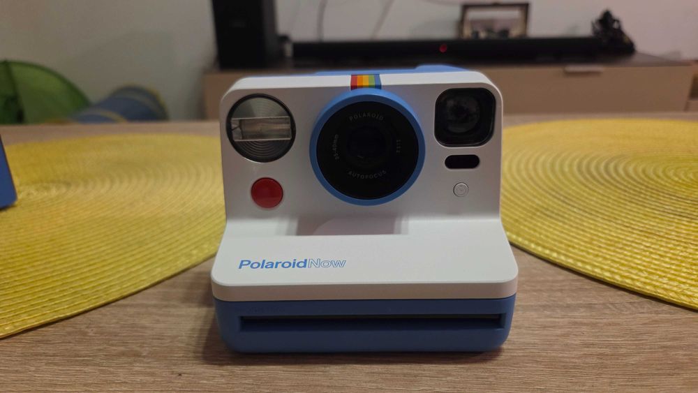 Vând aparat foto Polaroid nefolosit