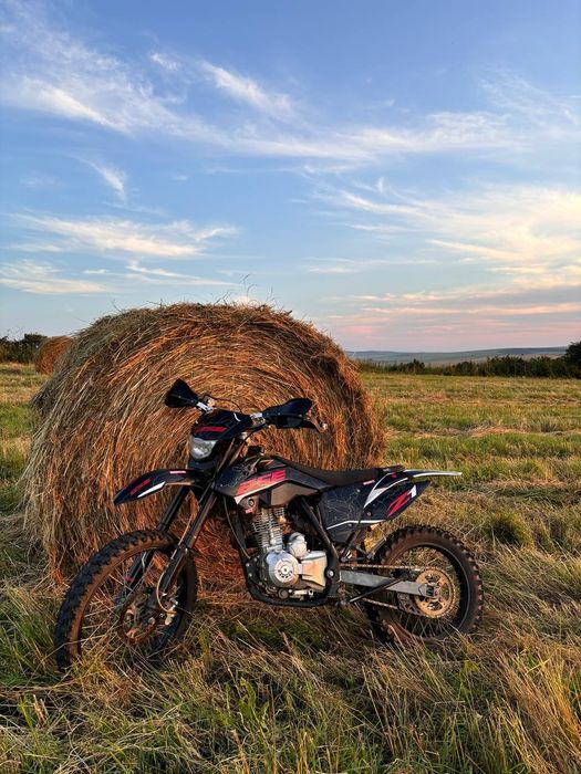 Мотоцикл Bse Z1 250