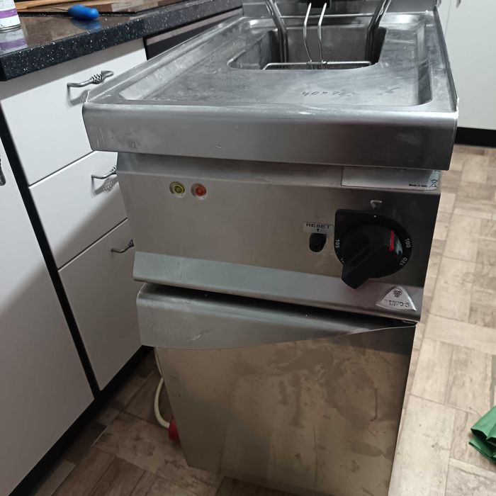 Fripteuza 380v cu o cuva