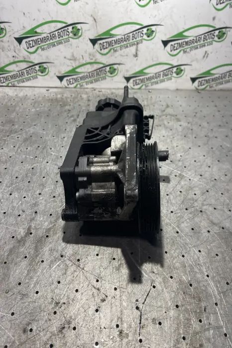 Pompa servodirectie mecanica Mercedes-Benz E-Class 2010