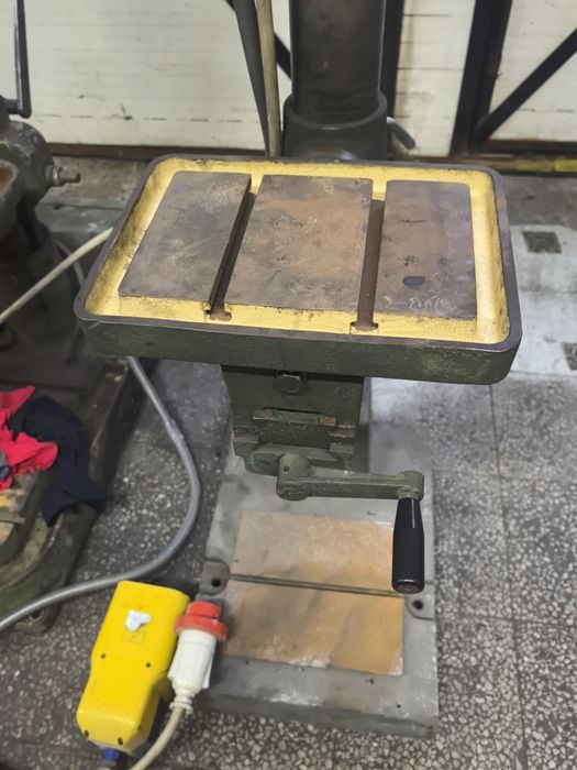 Колонна бормашина италианска