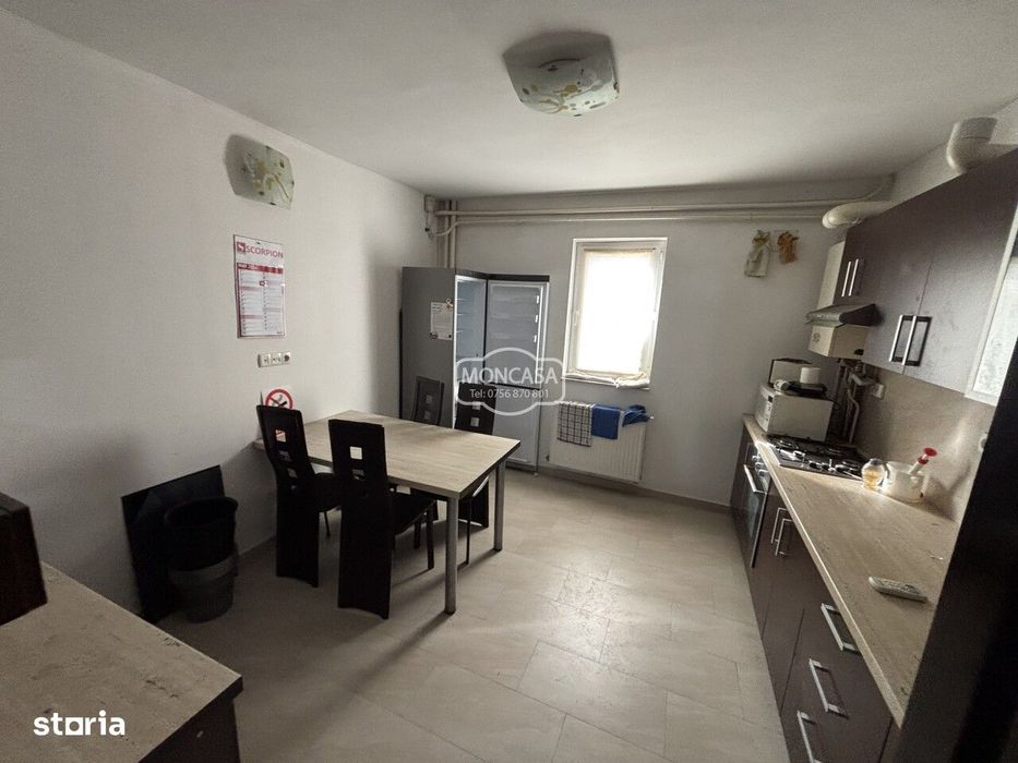 Apartament 3 camere decomadat, strada Primaverii