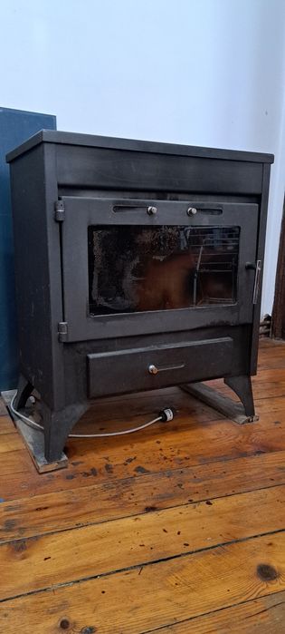 Продавам камина с водна риза