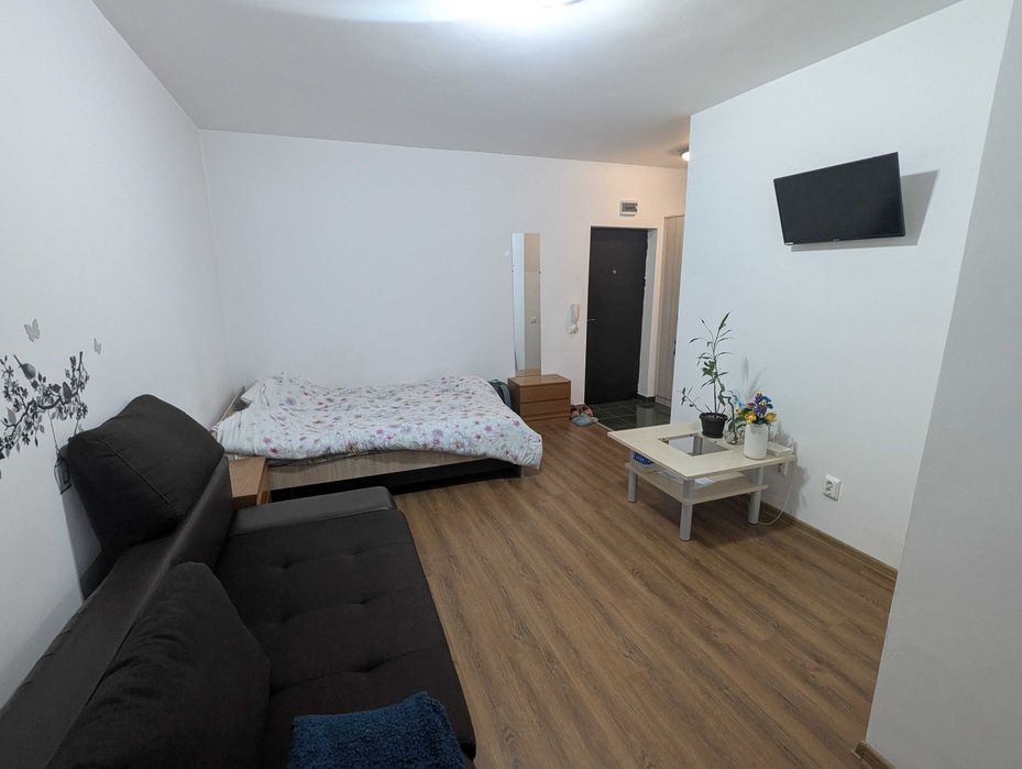 Proprietar,  închiriez garsonieră la 400m metrou Apărătorii patriei