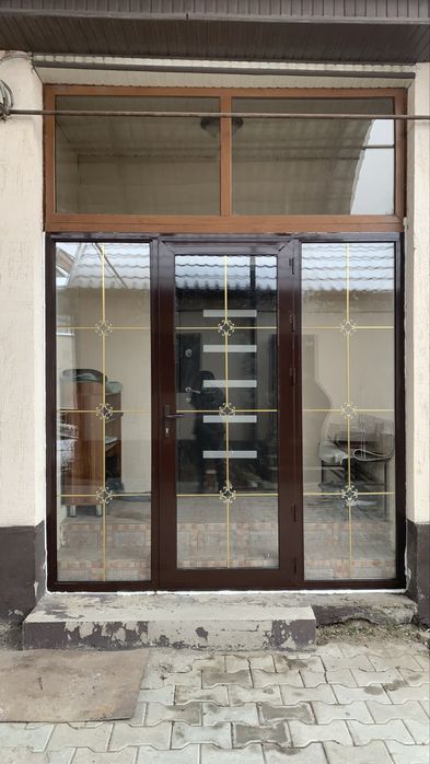 Двери пластиковые и алюминьевые