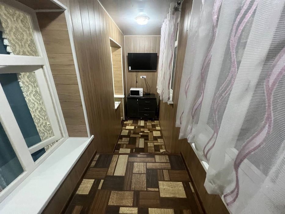 Сдаётся 2х комнатная квартира 
C обстановкой.
В горде Алмалыке