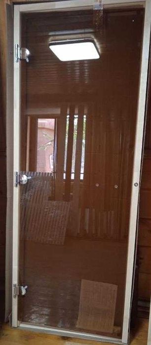 Стеклянная дверь для сауны