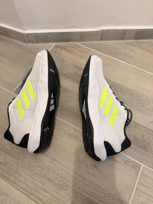Нови оригинални маратонки Adidas Amplimove Versatile JR
