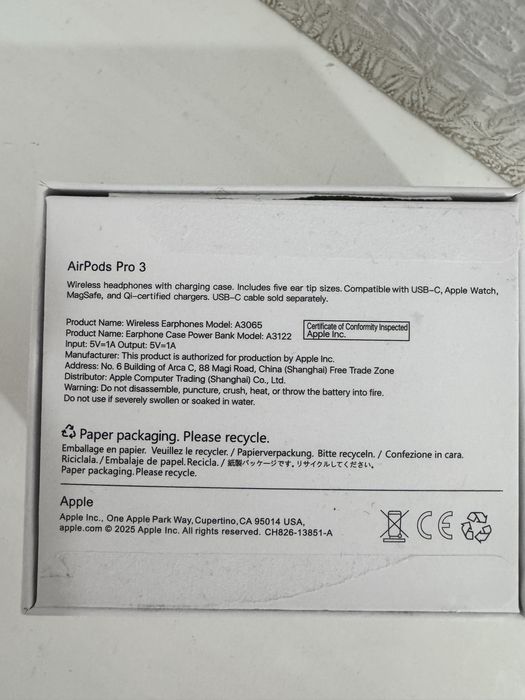 AirPods Pro 3    model: A3065  A3122