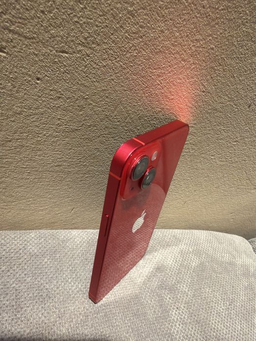 Iphone 14 Red primul proprietar