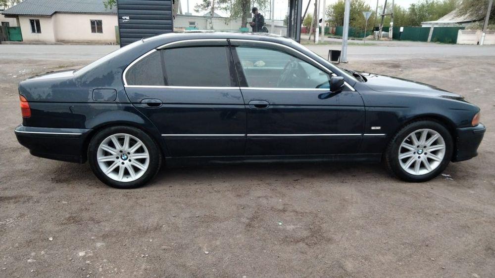 BMW e39 в хорошем состоянии