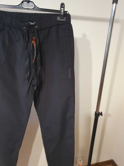 Pantaloni sport barbati Willard marimea S negri