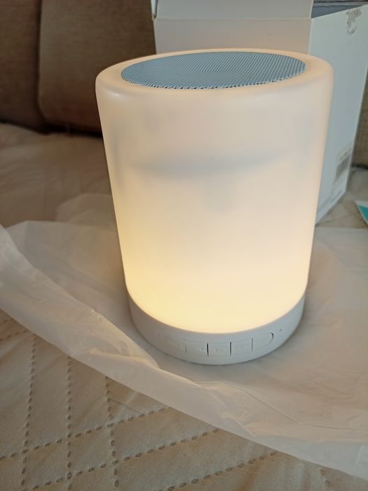 Boxă bluetooth wireless Wink S17A cu lumini led.